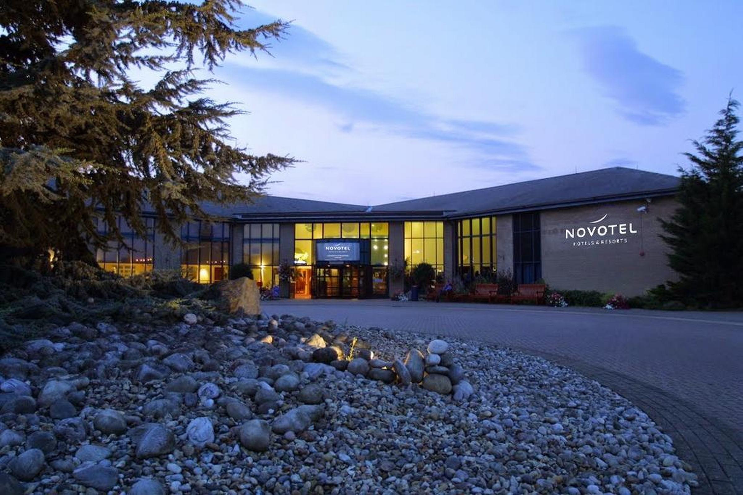 Novotel London Stansted Airport Stansted Mountfitchet Dış mekan fotoğraf
