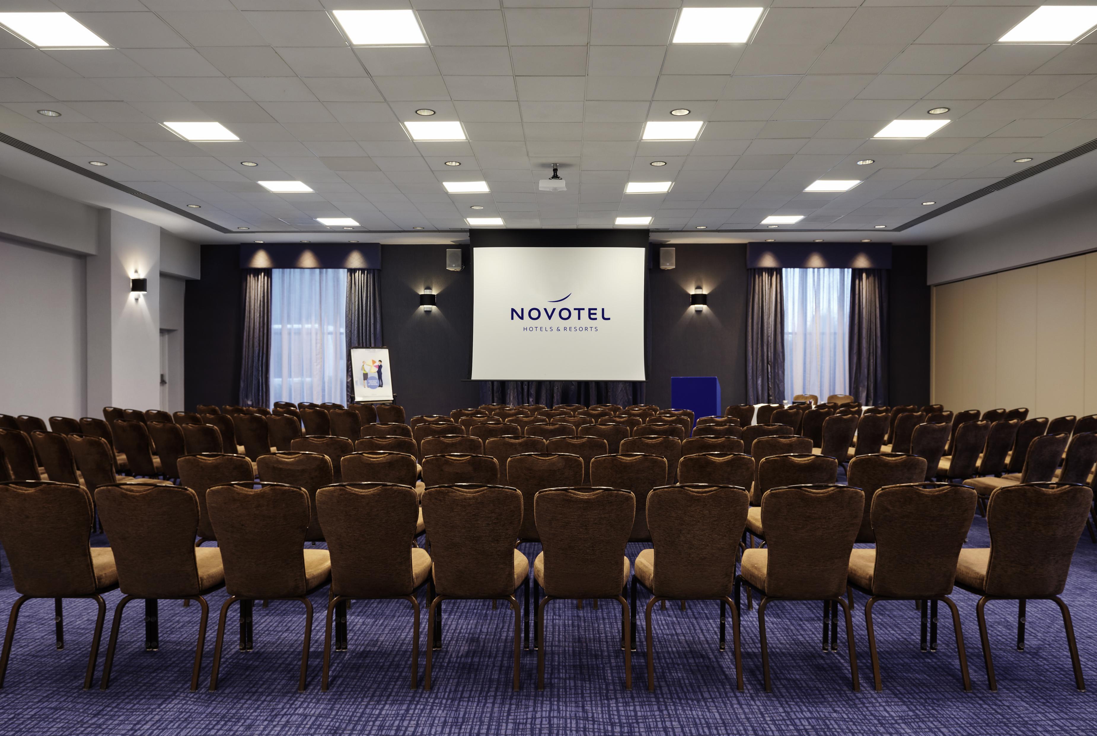 Novotel London Stansted Airport Stansted Mountfitchet Dış mekan fotoğraf