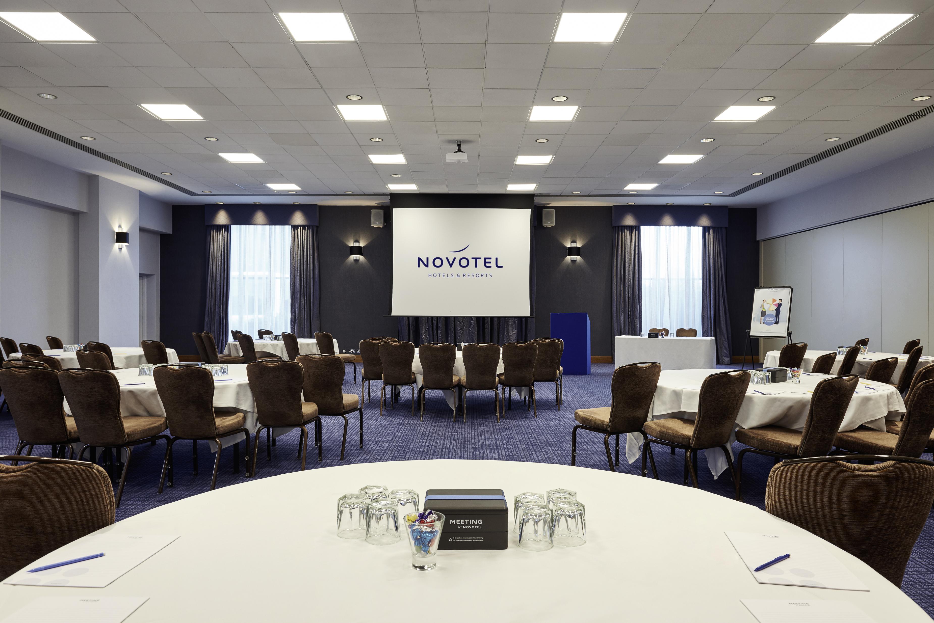 Novotel London Stansted Airport Stansted Mountfitchet Dış mekan fotoğraf