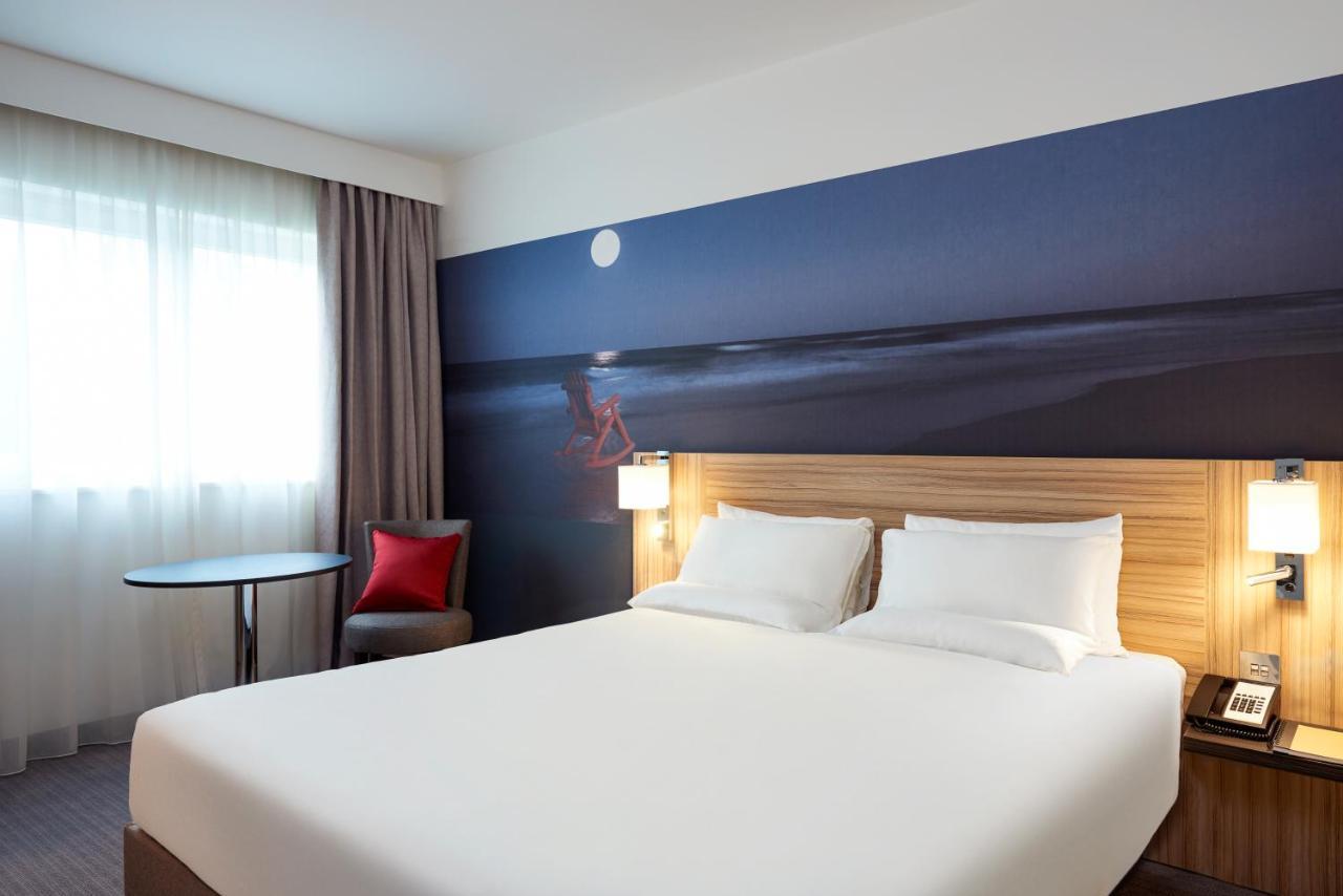 Novotel London Stansted Airport Stansted Mountfitchet Dış mekan fotoğraf