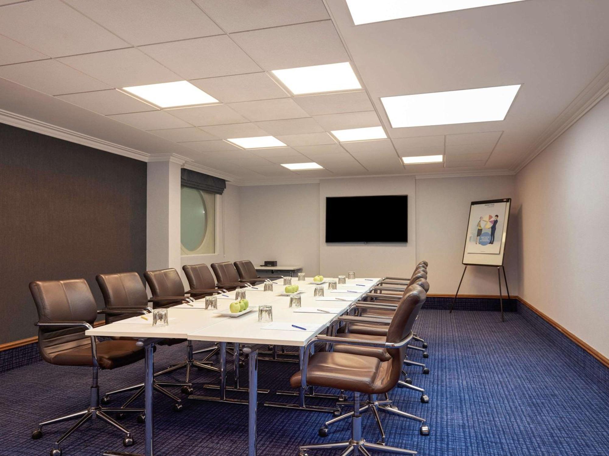 Novotel London Stansted Airport Stansted Mountfitchet Dış mekan fotoğraf
