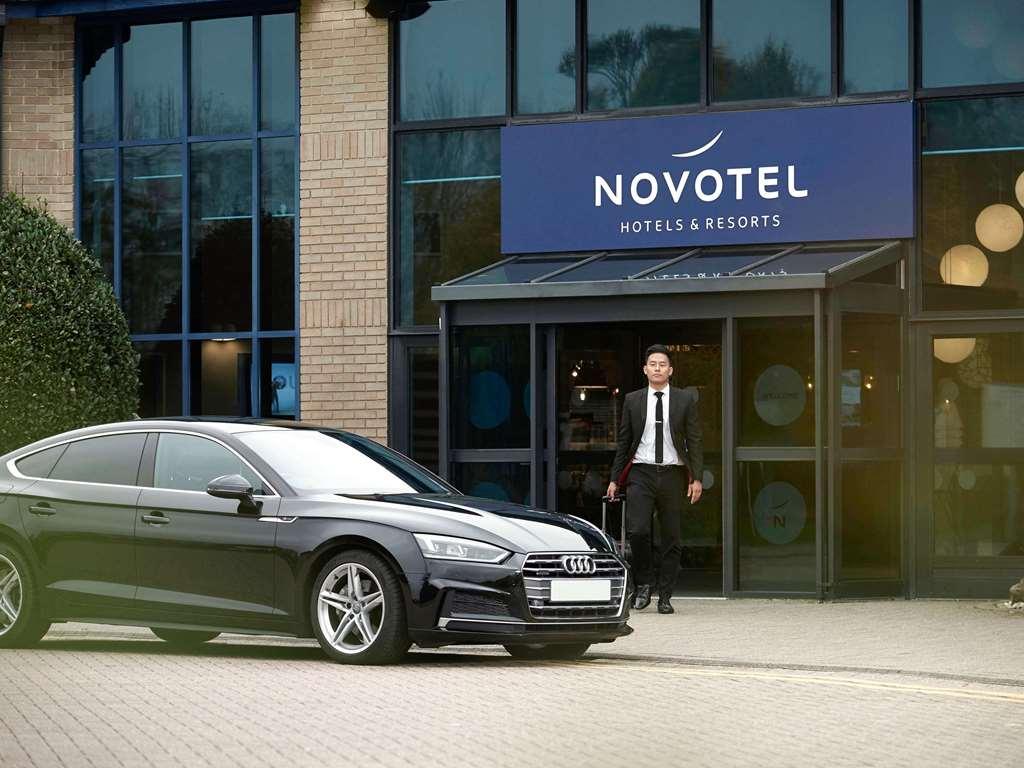 Novotel London Stansted Airport Stansted Mountfitchet Dış mekan fotoğraf